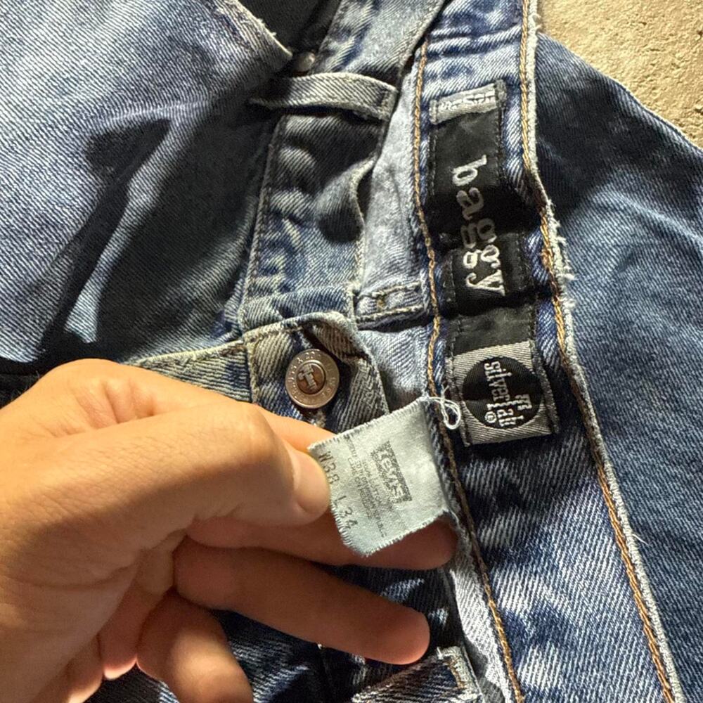 Vintage 90’s Y2K Levi’s Silver Tab Baggy Jeans - Picture 5 of 8